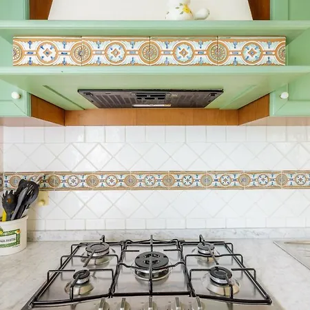 Bay With Jacuzzi Rooftop