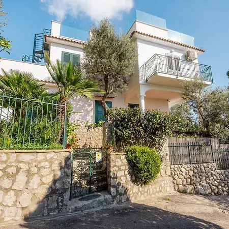 Bay With Jacuzzi Rooftop * Nerano