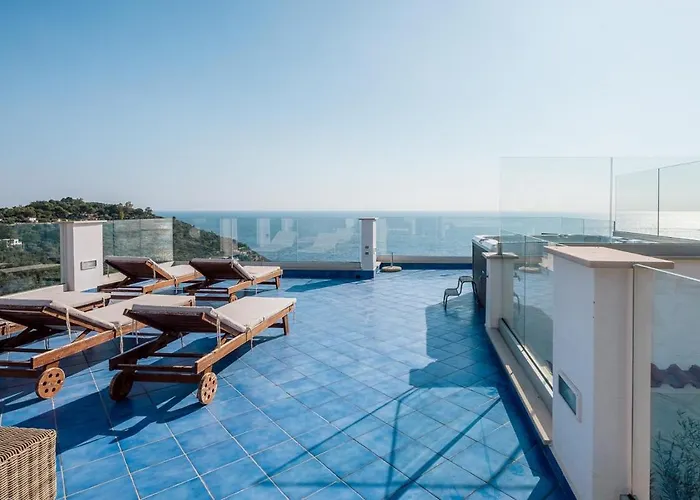 Bay With Jacuzzi Rooftop Villa Nerano